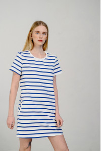 Повседневное платье-футболка в полоску цвета деним Деним