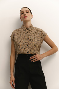 Базовая блузка с коротким рукавом из крепдешина цвета мокко Мокко