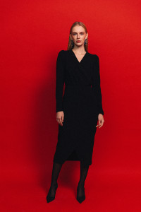 Черное вечернее платье миди из трикотажа-люрикс с запахом Черный Черный