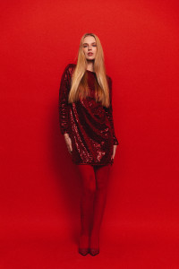 Красное вечернее мини платье с пайетками и вырезом на спине Красный Красный