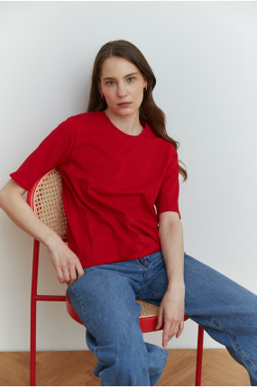 T-shirt rouge basique en coton, coupe droite. Rouge .