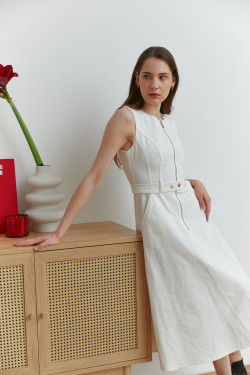 Коттоновый сарафан-трапеция молочного цвета с поясом Молочный