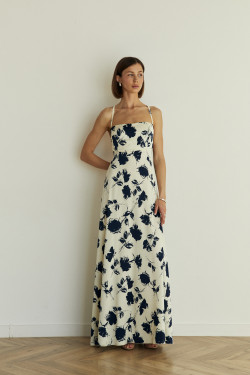 Длинный кремовый сарафан из шелка Армани с открытой спиной