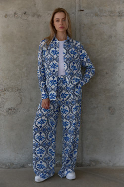 Брючный костюм из штапеля с широкими брюками синий